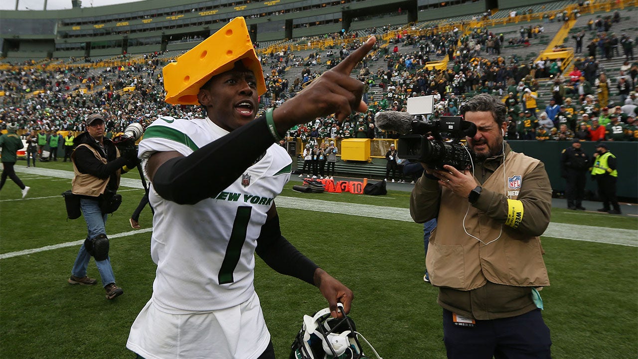 Jets' Sauce Gardner turns up Aaron Rodgers recruitment effort by burning  cheesehead: 'Where A-Rod at?'