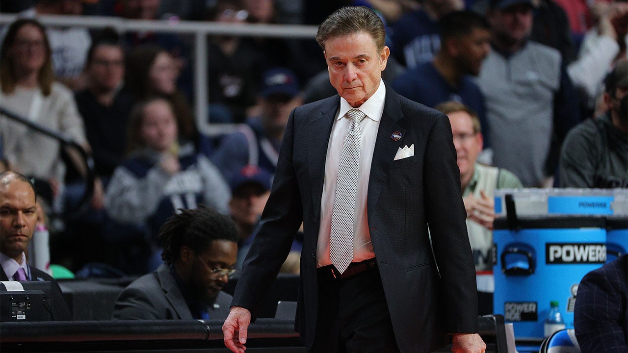 St. John’s Rick Pitino was forced to change his phone number following a Knicks playoff game