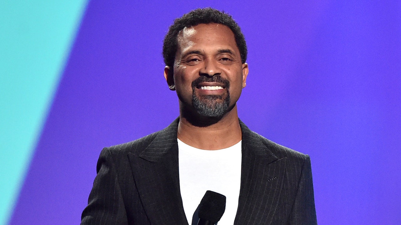 Mike Epps responds after Indianapolis Airport security finds loaded gun in his backpack: ‘I had a long night’
