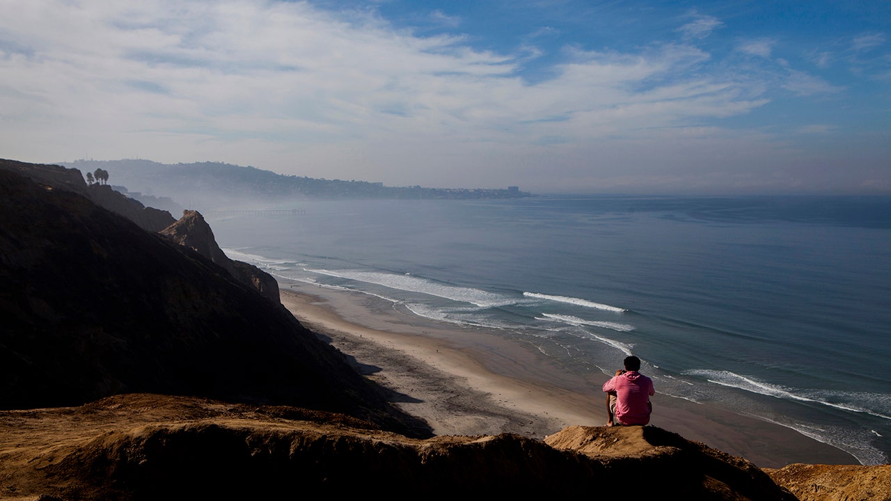 Migrant boats crash off San Diego, California, coast; 8 confirmed drownings so far: police