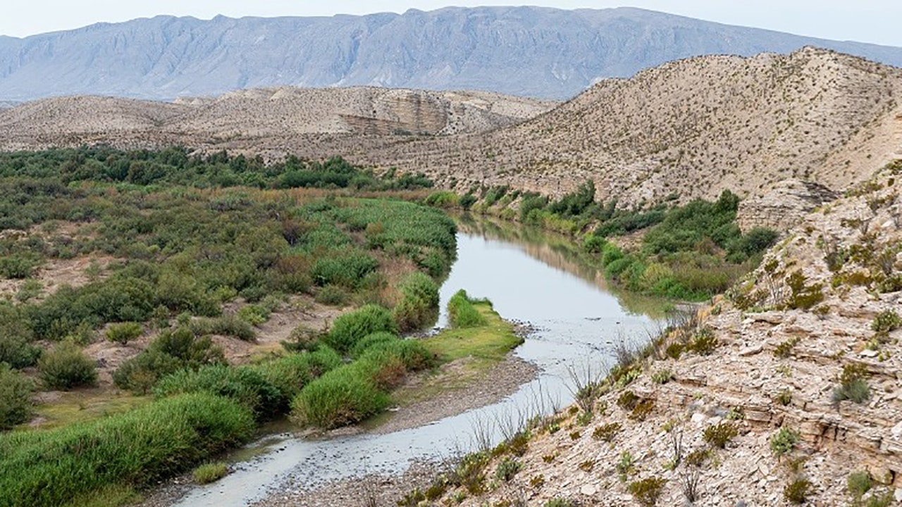 US CBP warns migrants not to cross border in Big Bend Sector amid sizzling temps