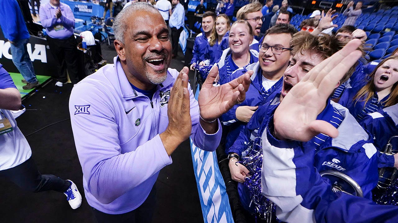 Kansas State's Jerome Tang takes swipe at Kentucky's 'tradition' after March  Madness win | Fox News