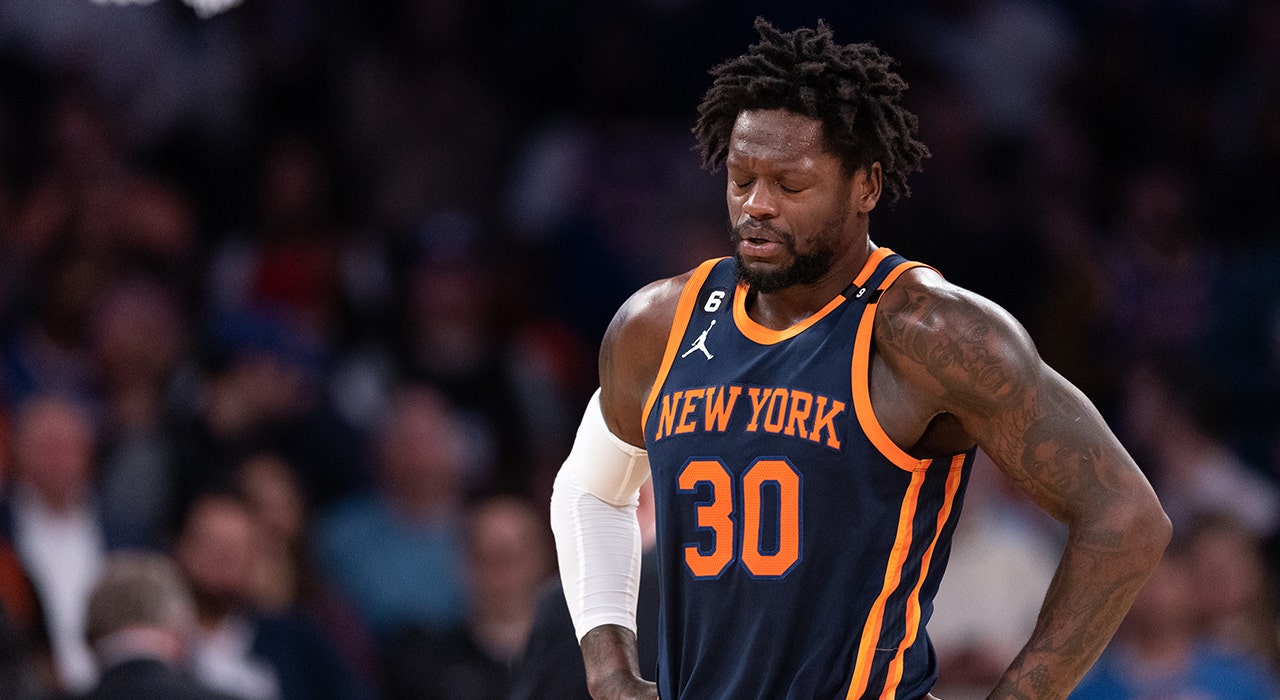Angry Knicks fans rip down, stomp on poster of All-Star Julius Randle after playoff exit