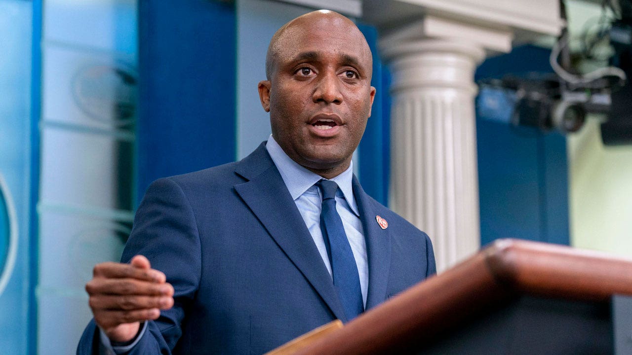 Kansas City mayor claims race drives Trump’s crime crackdown on Black-run cities