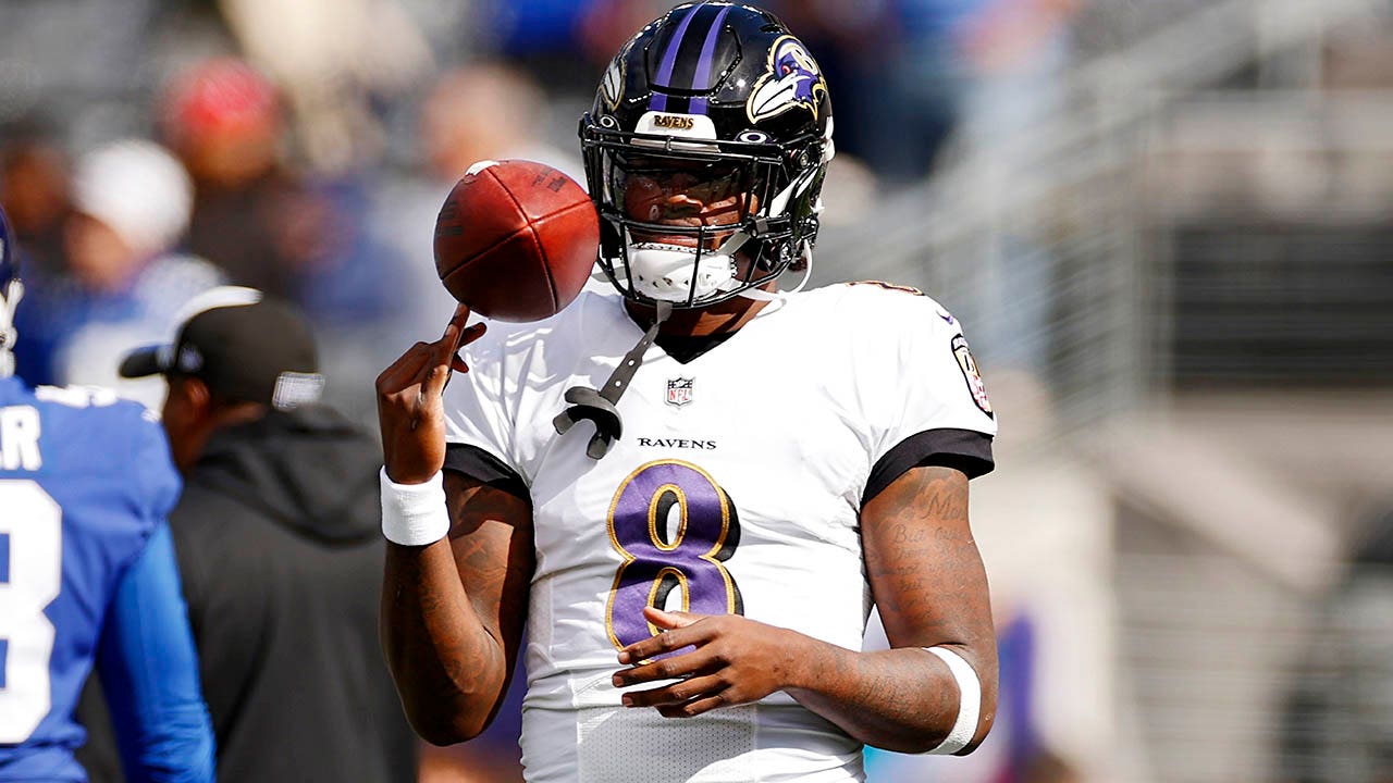 Lamar Jackson pushes back on report he turned down $200 million guaranteed  from Ravens