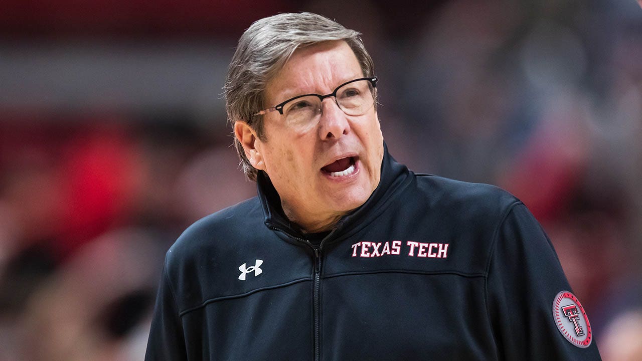 Texas Tech suspends men's basketball coach Mark Adams for 'racially  insensitive comment' toward player | Fox News