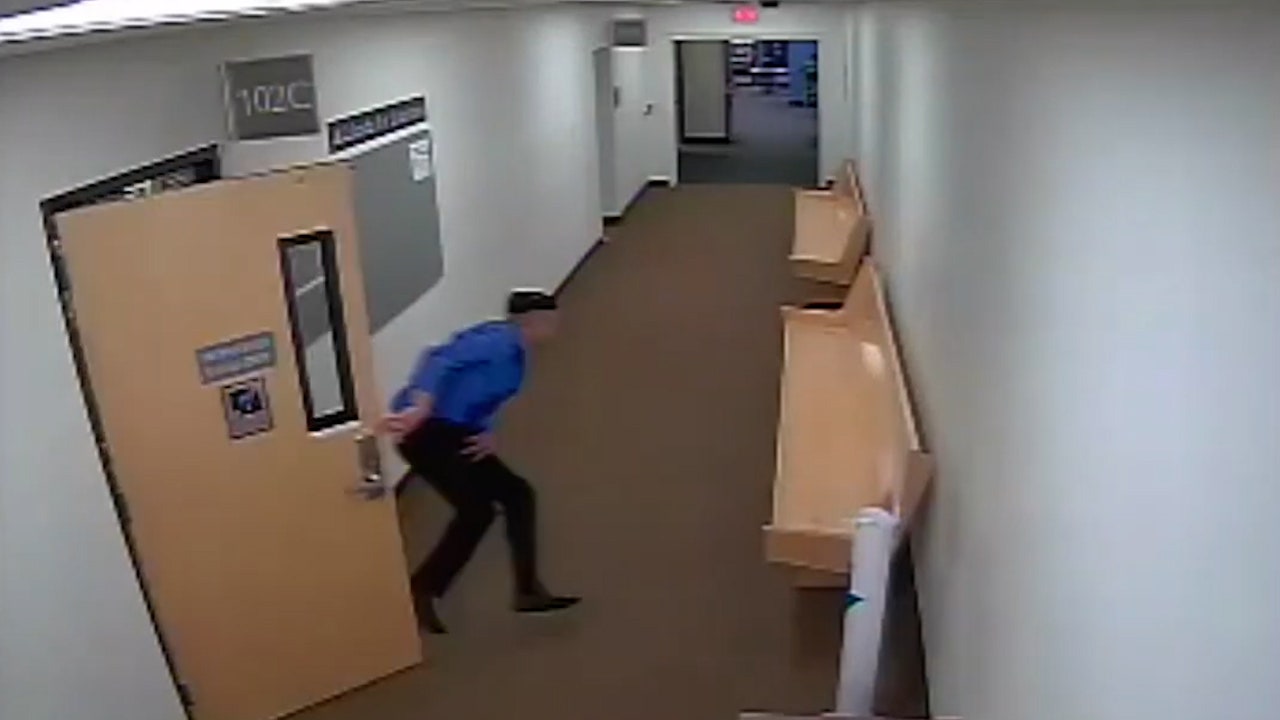 Oregon murder suspect escapes courthouse in wild security video