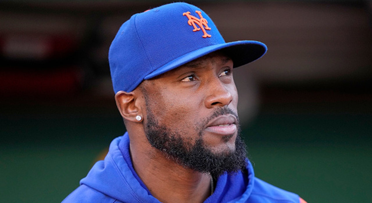 Starling Marte drilled in head by pitch, forced to leave Mets