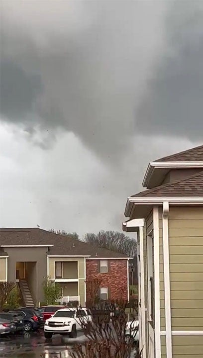 Texas, Louisiana slammed by hurricane-force winds, tornadoes