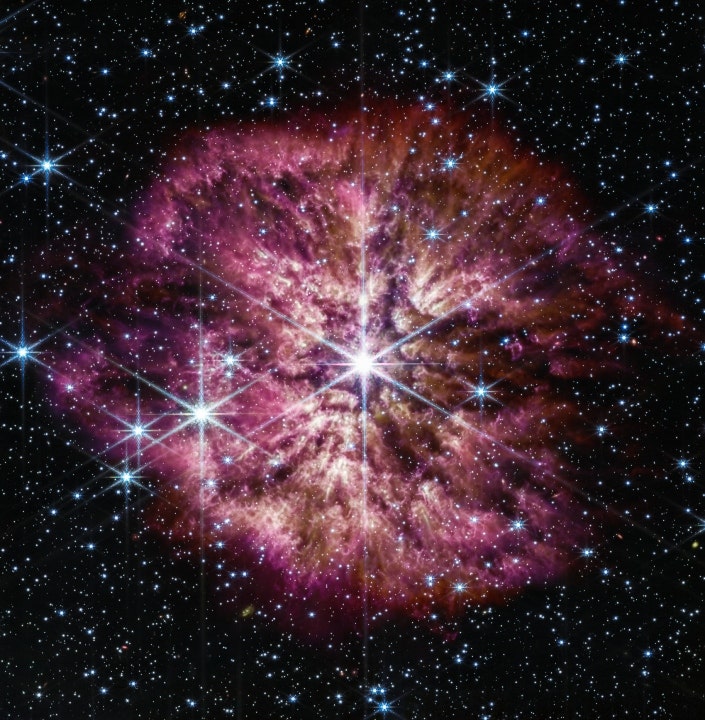 Webb telescope captures stunning image of star on cusp of supernova 15K light-years away