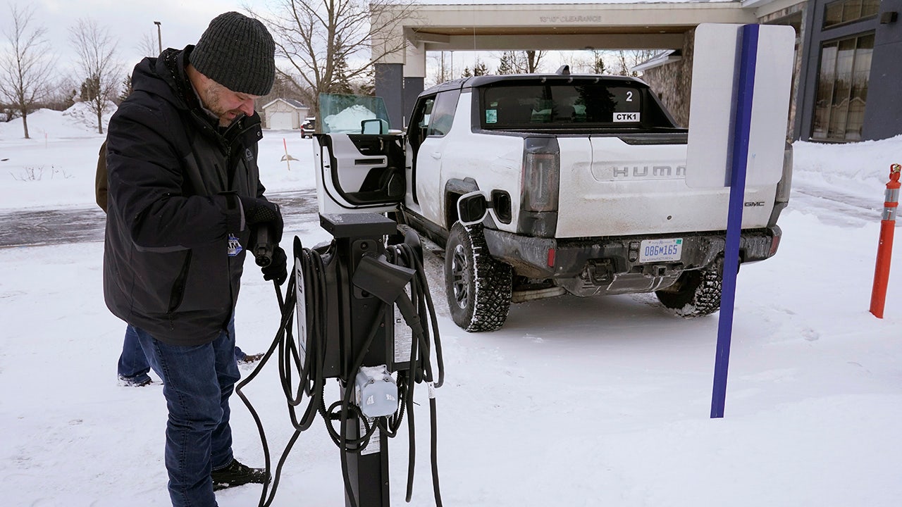 Automakers racing to boost electric car range in winter