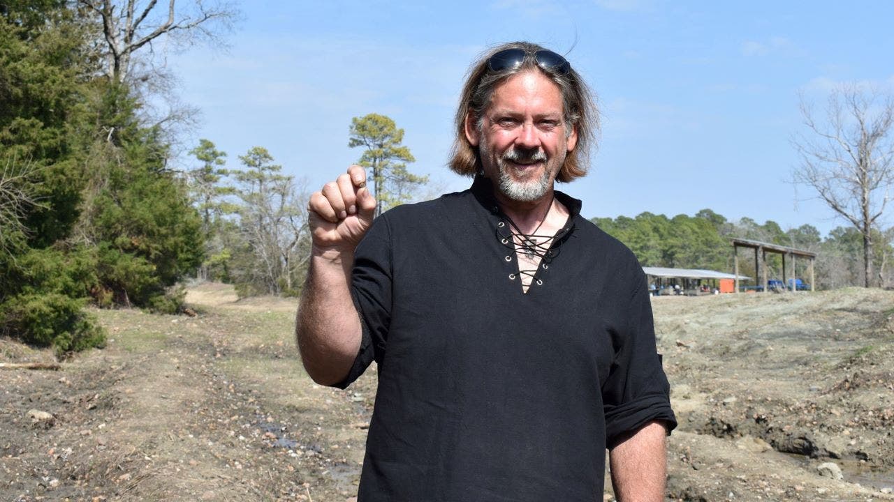 Lucky Arkansas man finds 3.29-carat brown diamond at state park