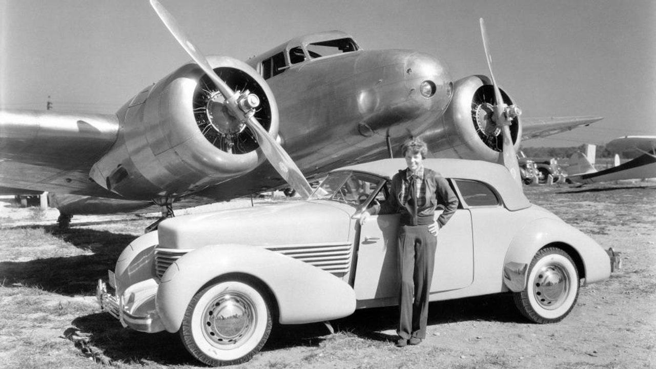 Amelia Earhart's missing car and more autos stories