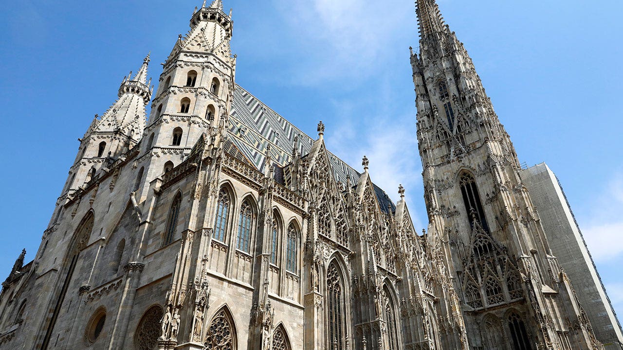 Austrian police warn of possible ‘Islamist-motivated attack’ targeting Vienna churches