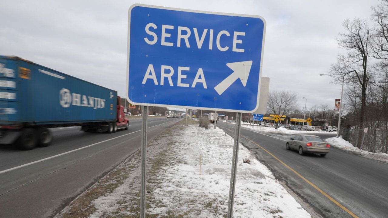 Connecticut sues rest stop operator for $2.7M in employee wages | Fox News