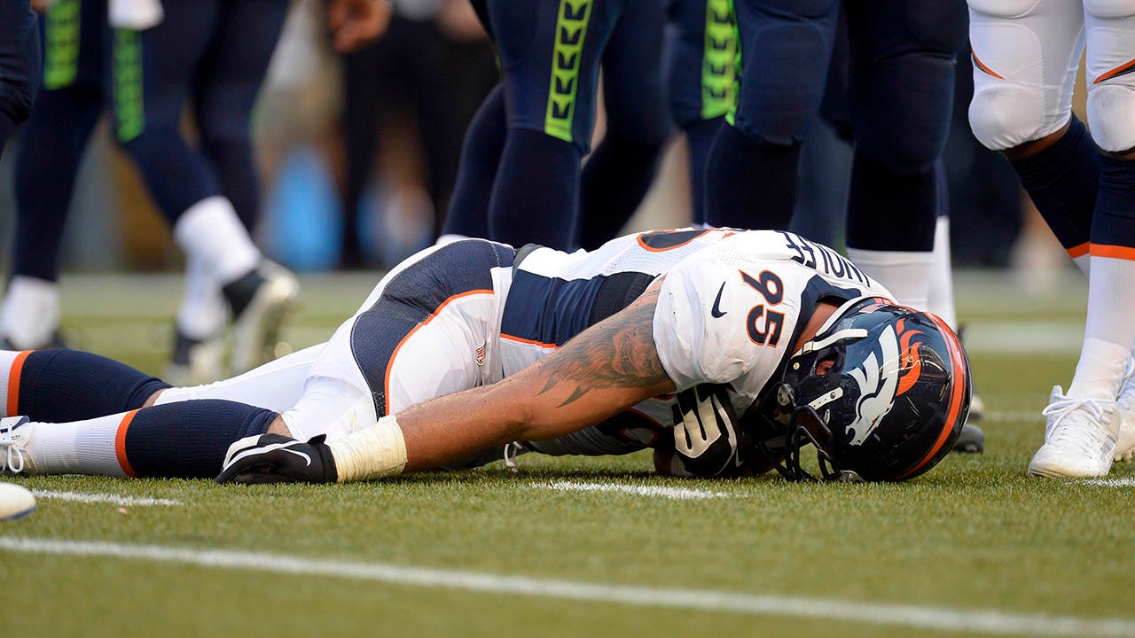 Super Bowl champion reveals he was 'temporarily paralyzed' but still played  two weeks later