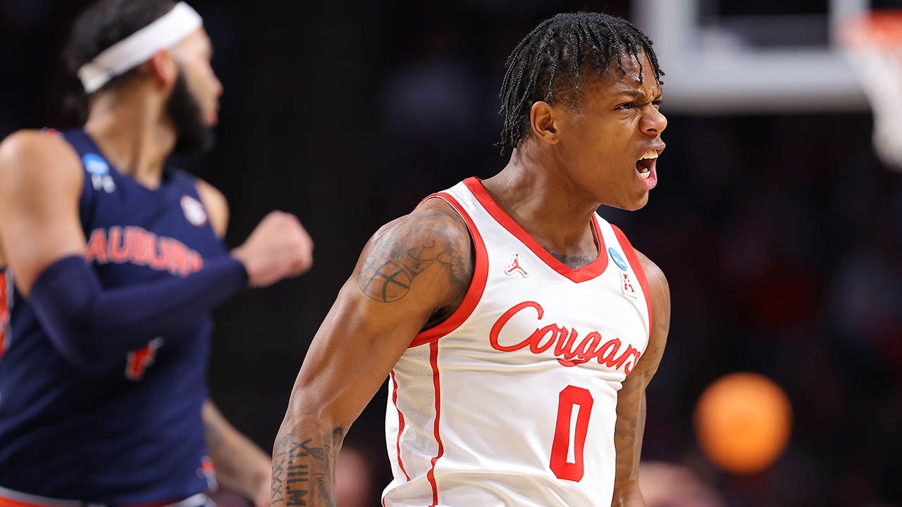 Houston's dominant second half over Auburn propels Cougars to Sweet 16
