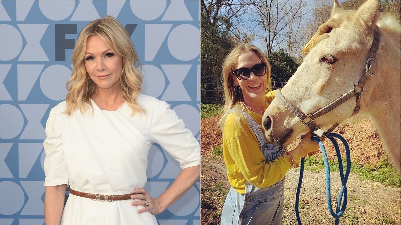 'Beverly Hills 90210' star Jennie Garth told Fox News Digital how her rural upbringing guides her parenting. (Getty/Jennie Garth Instagram)