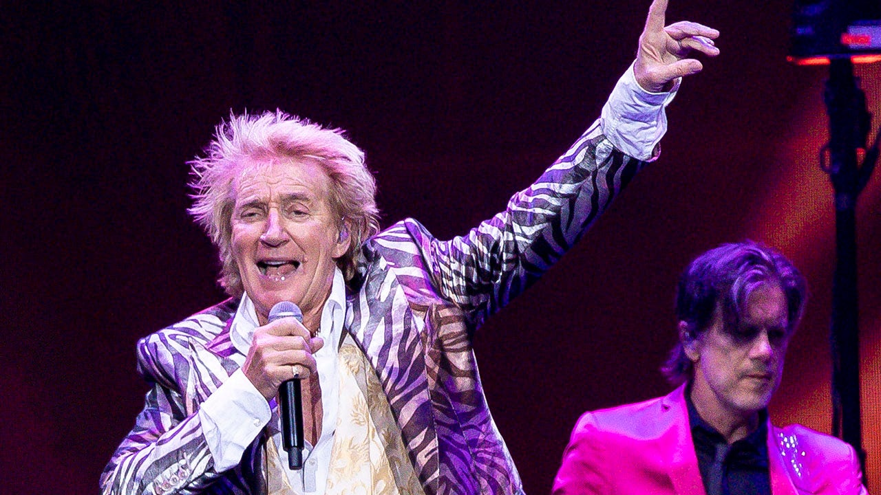 Rod Stewart ‘downhearted’ over canceling Australian concert due to viral infection hours before show