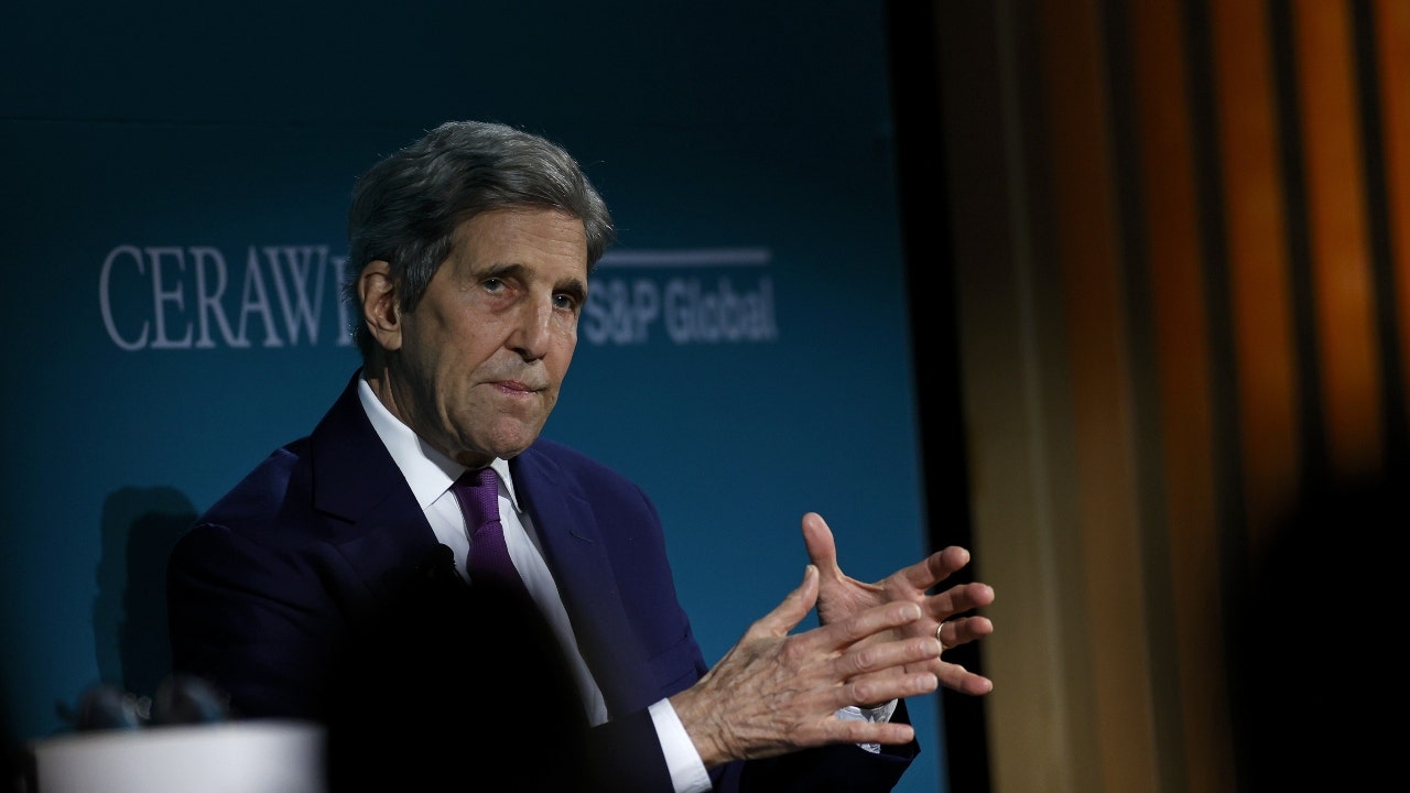 Kerry says US, China must work together on climate, world 'not doing enough'