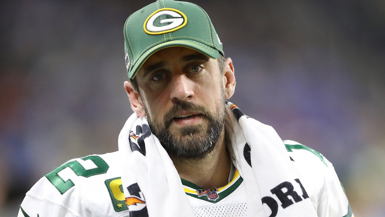 Aaron Rodgers ‘may be overrated and washed up,’ ex-NFL quarterback suggests