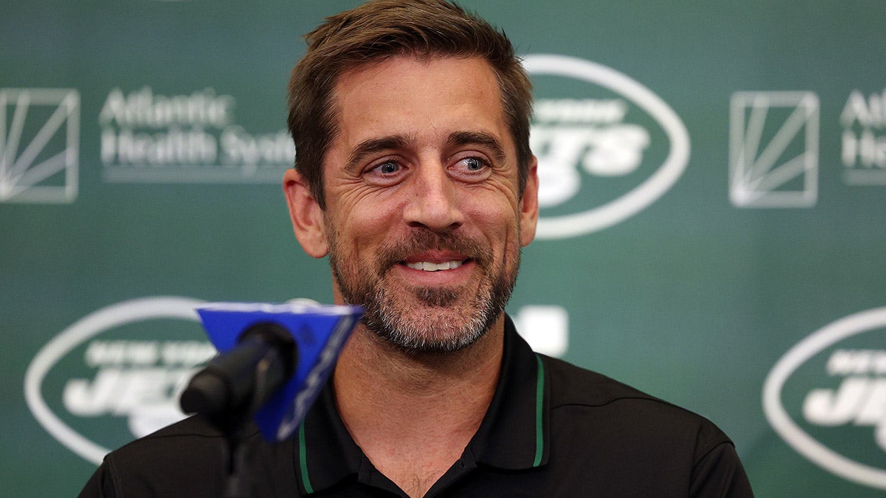 Famous author talks about the biggest “challenge” in writing his new book about Aaron Rodgers