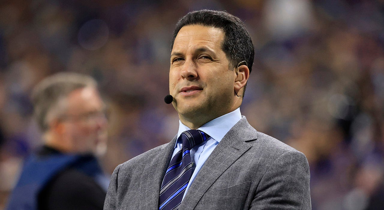 Adam Schefter Breaks Aaron Rodgers Trade on NFL Live