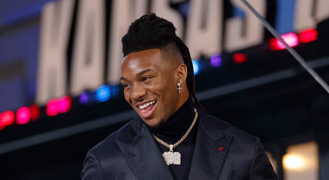 Bijan Robinson Selected No. 8 Overall in 2023 NFL Draft