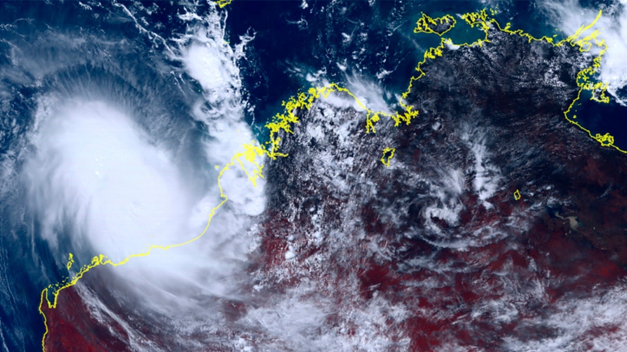 Terrifyingly powerful cyclone forces northwest Australia evacuations