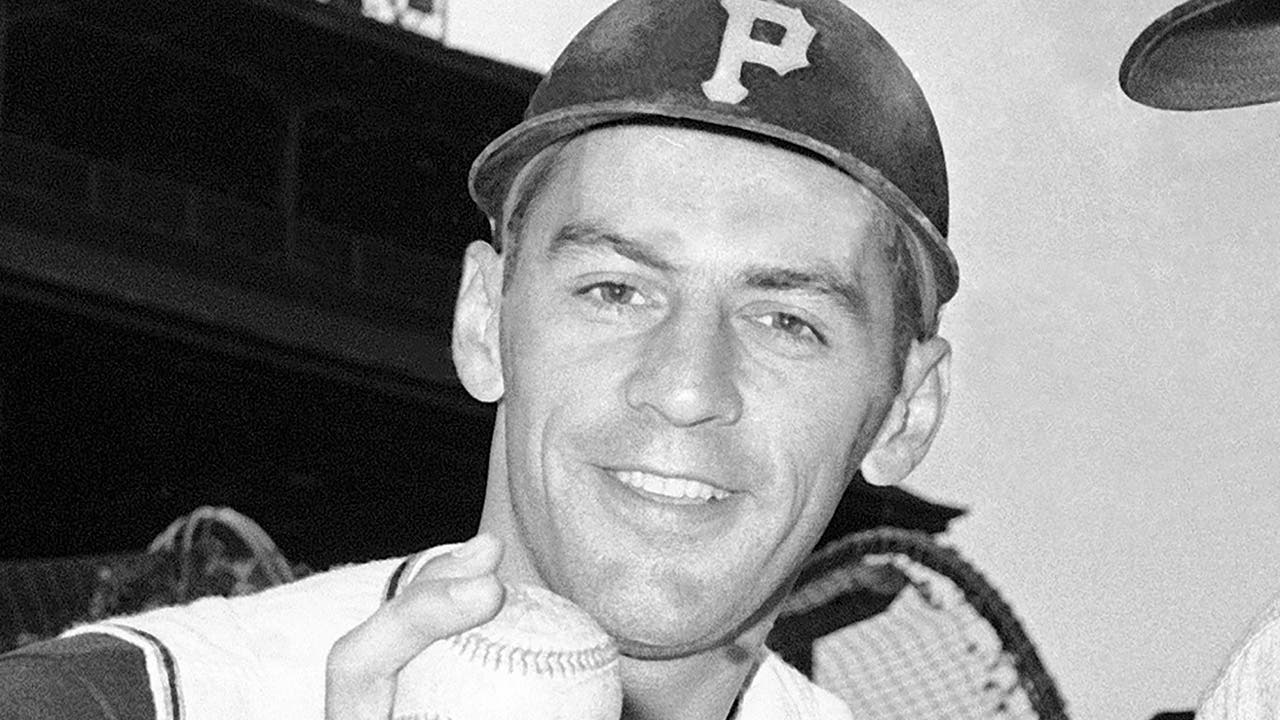 Dick Groat, Pirates legend and Duke basketball HOF'er, dies at 92 - The  Athletic