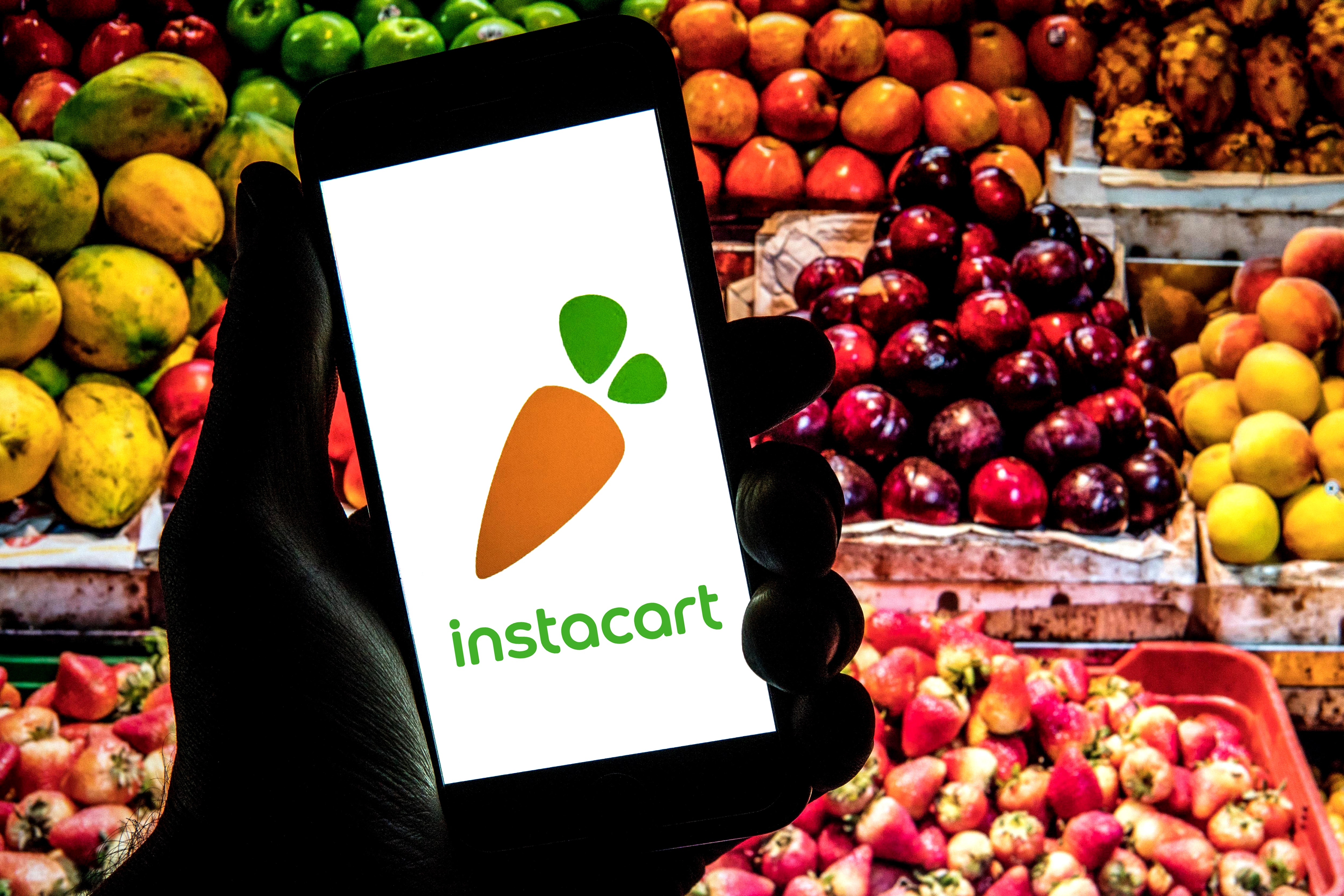 Florida man shoots at Instacart delivery drivers who pulled up to wrong home: report