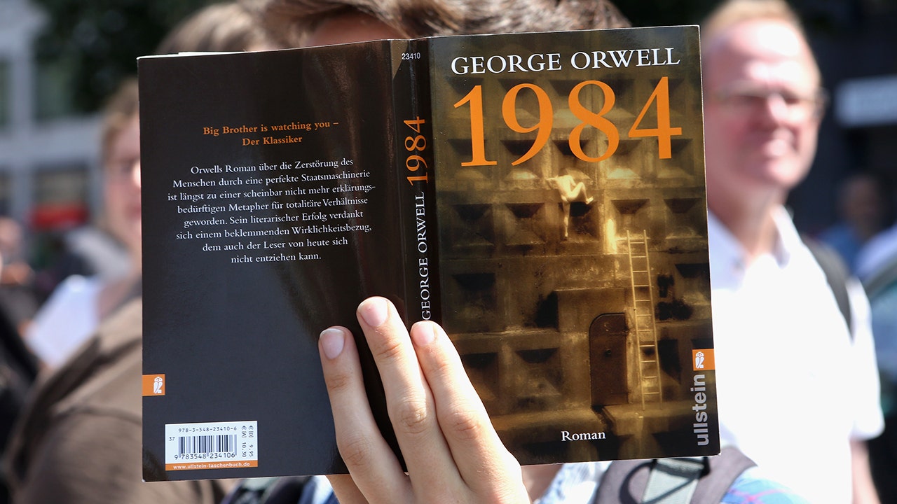 10 ways big government uses AI to create the totalitarian society of Orwell's classic '1984'