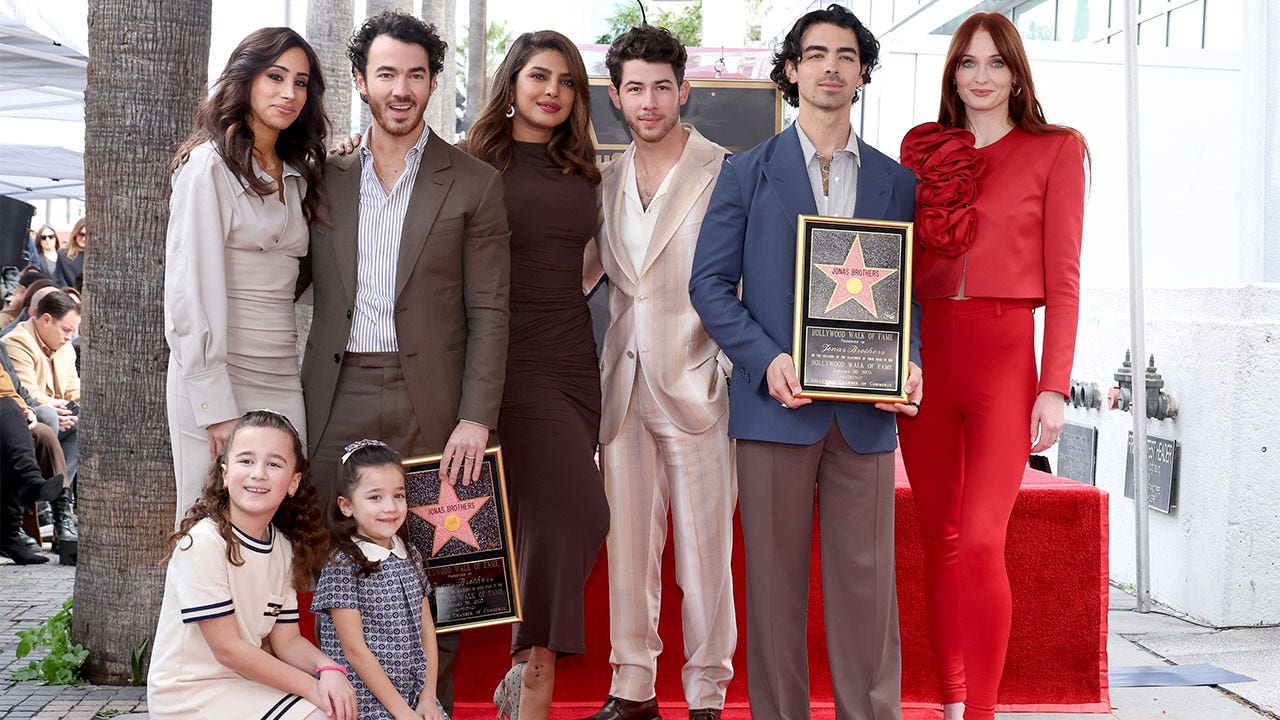 Joe Jonas Doesn't Deserve A Gold Star For Parenting His Kids