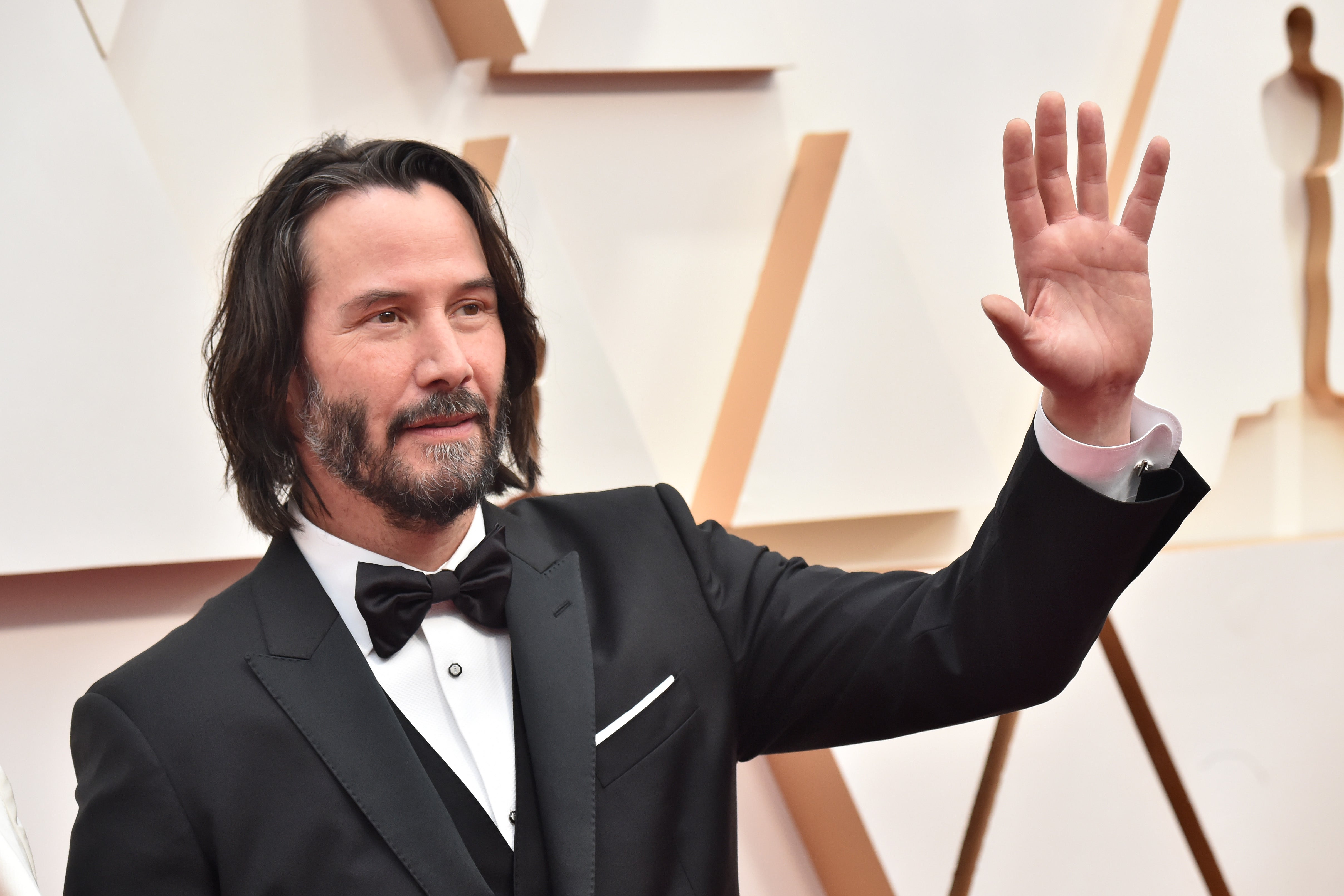 Keanu Reeves melts hearts in clip with 9yearold fan ‘Oh my gosh