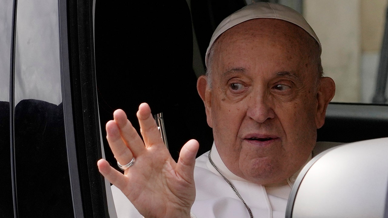 Pope Francis leaves hospital and delivers two-word joke to reporters ahead of Holy Week