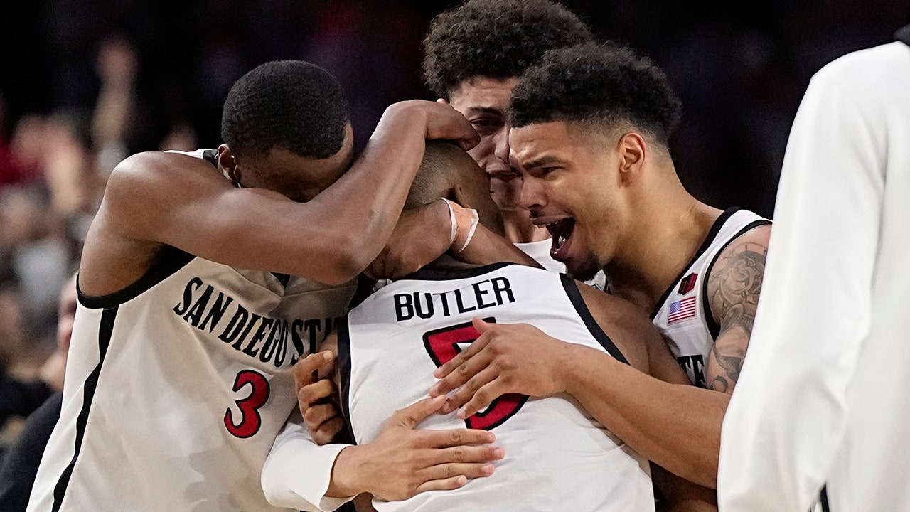 San Diego State found a last minute buzzer-beater to reach the title game :  NPR