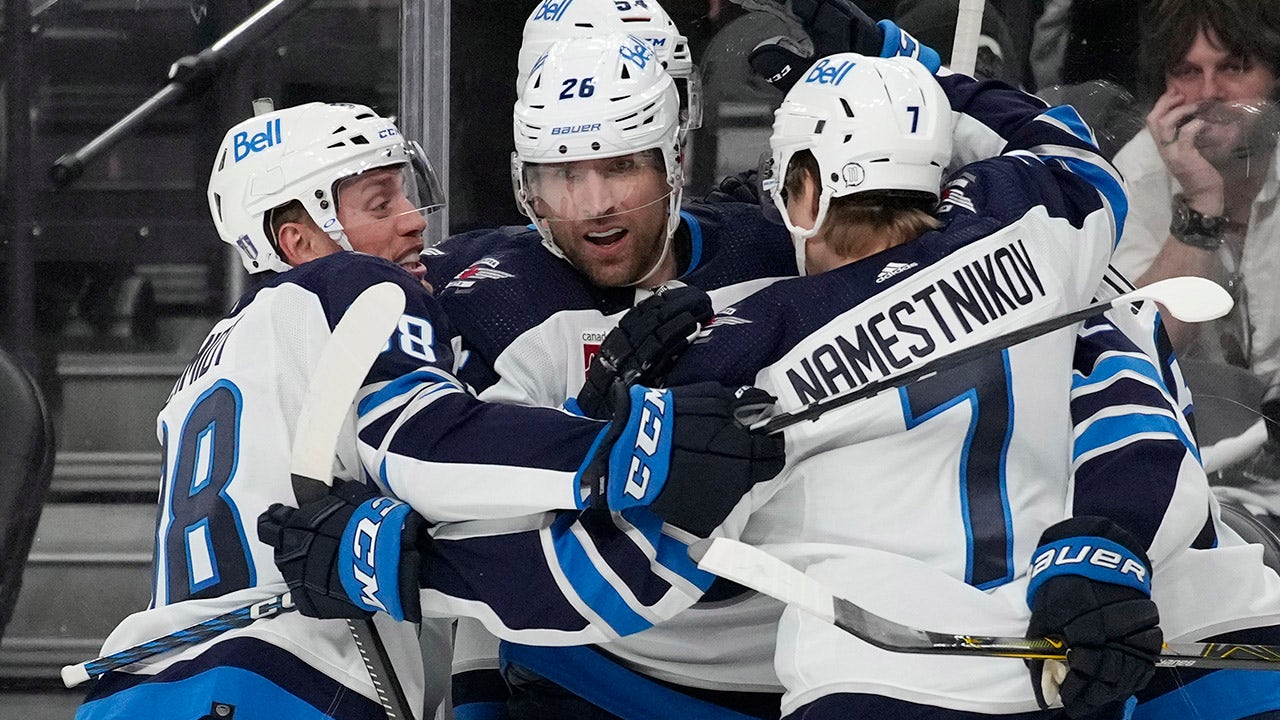 Where Do The Winnipeg Jets Play?