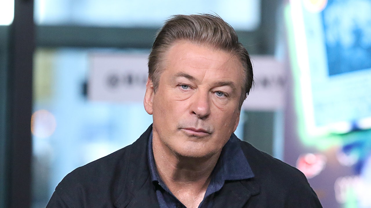Alec Baldwin's dropped ‘Rust’ charges do 'not absolve' him, may be refiled: special prosecutors