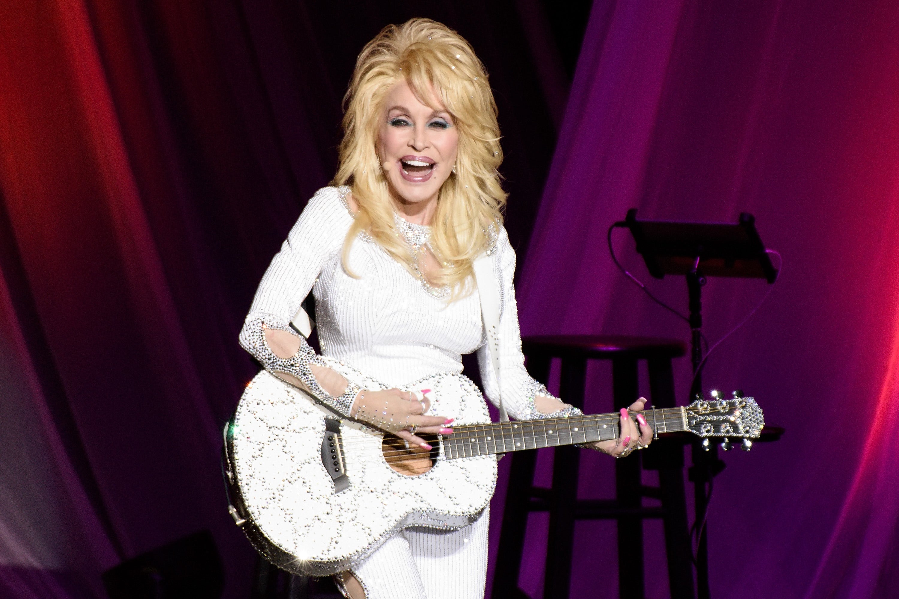 Dolly Parton honors her roots: 'Country music is my gut, my heart, my soul'