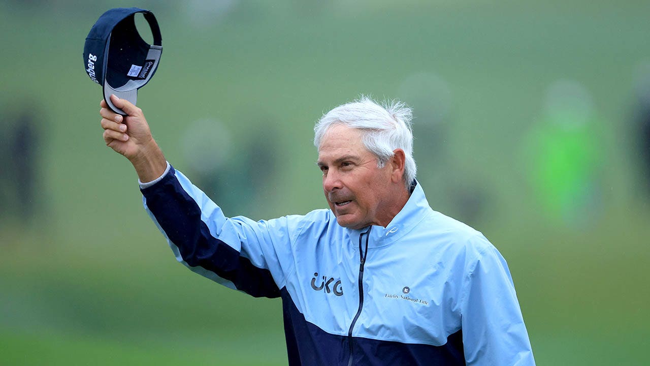 At 63, Fred Couples Becomes Oldest Player to Make Cut at Masters