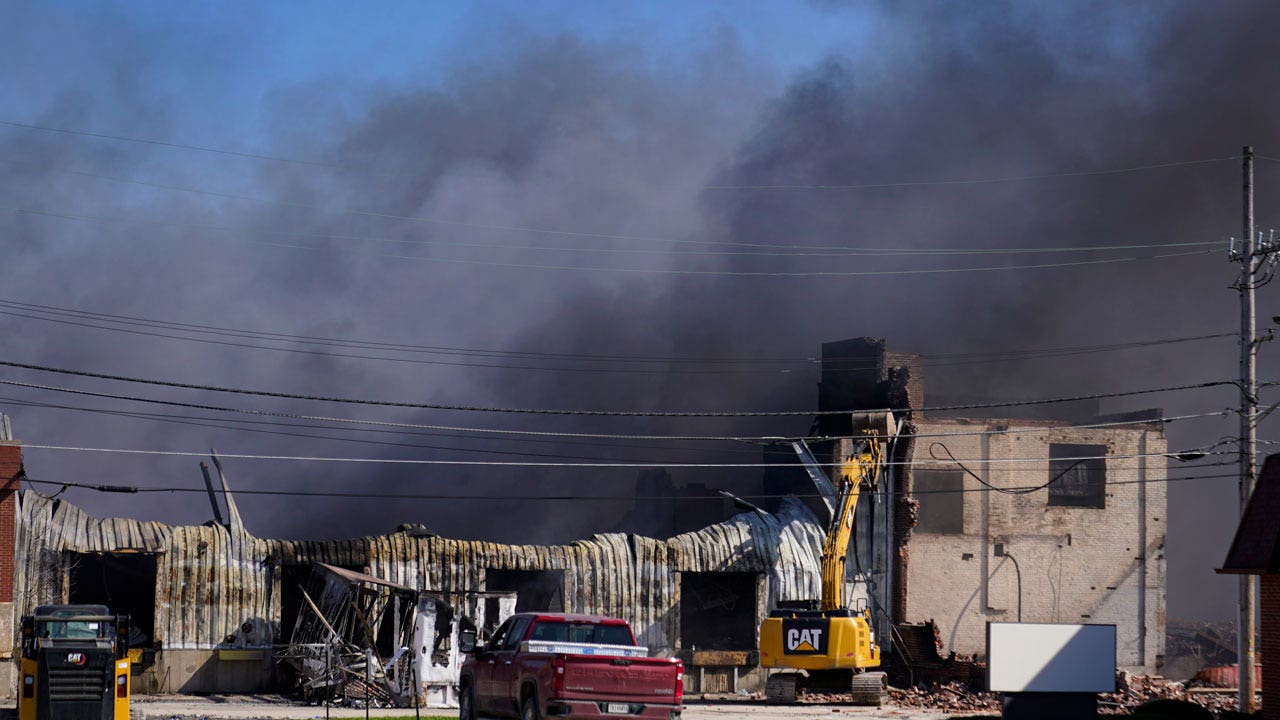 Crews battle Indiana recycling plant fire for second day | Fox News