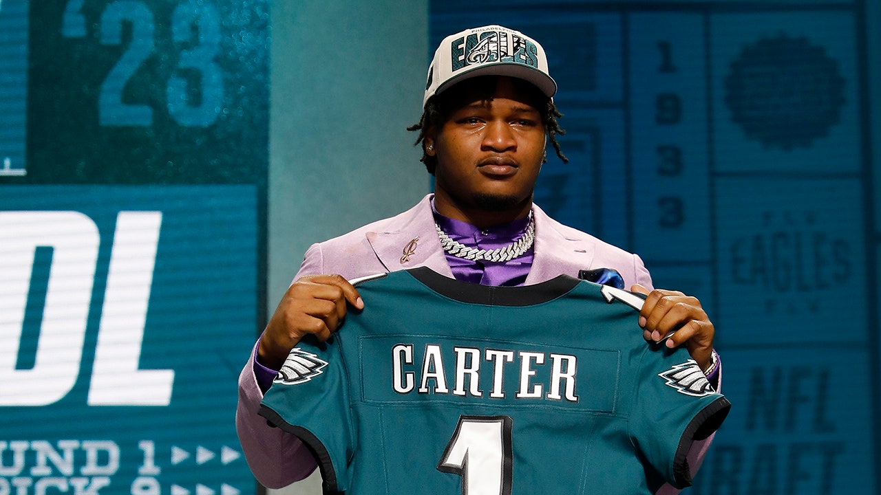 Eagles trade up to select Jalen Carter No. 9 overall in 2023 NFL Draft