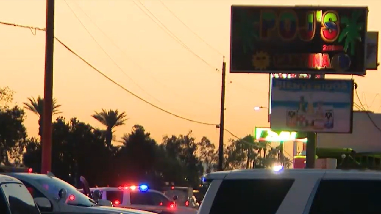 Phoenix bar shooting breaks out, injuring at least four: police