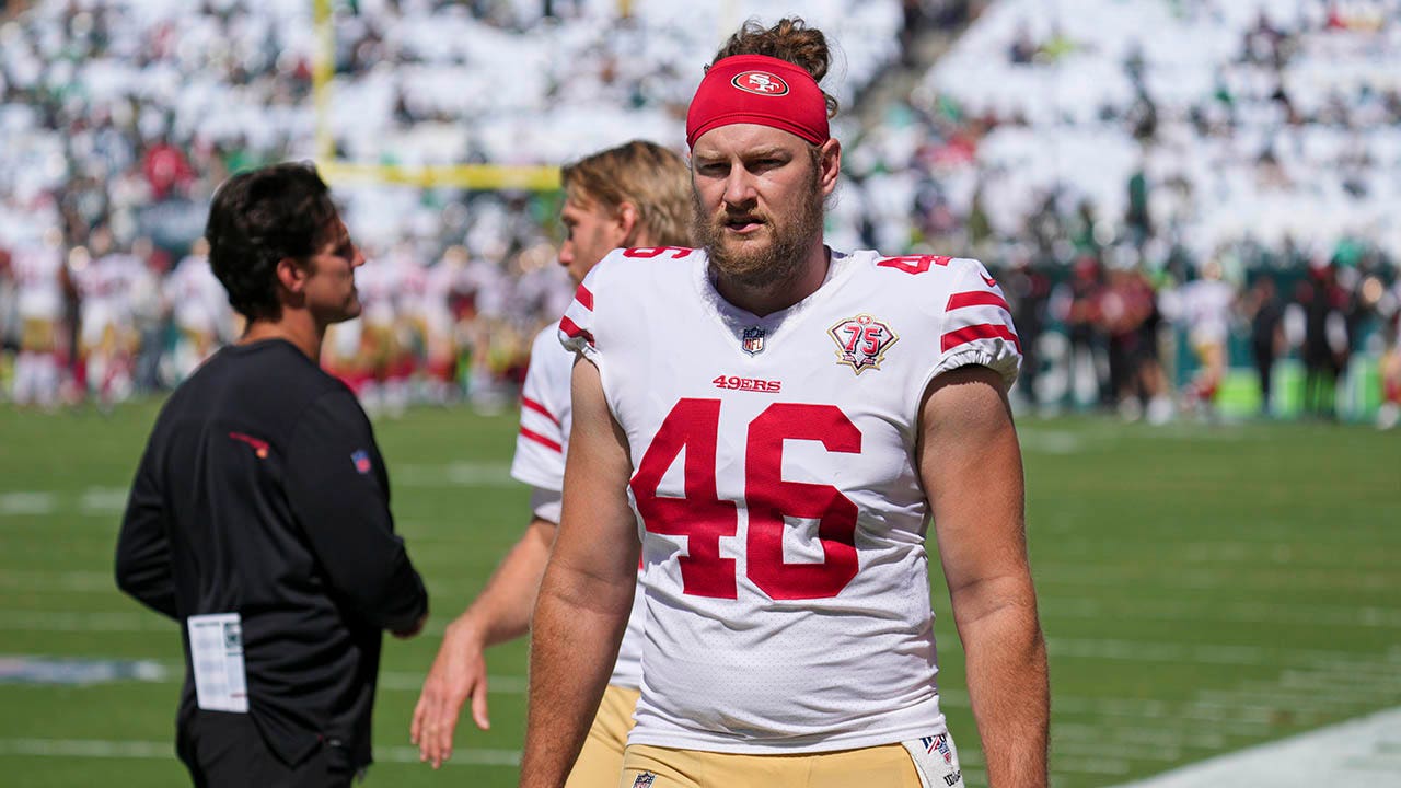 49ers' Taybor Pepper calls Elon Musk a 'little b----' after losing  verification, takes his Twitter private