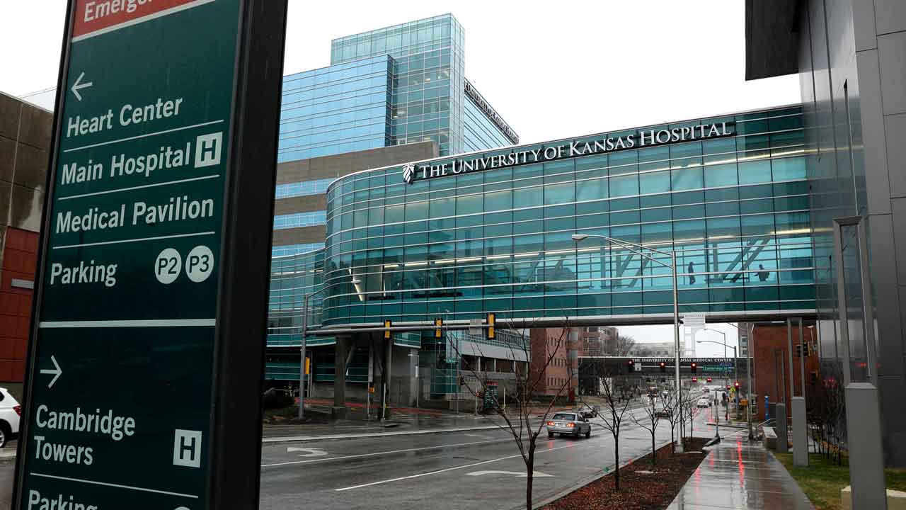 2 hospitals violate federal law by refusing to provide emergency abortion to woman, federal agency says