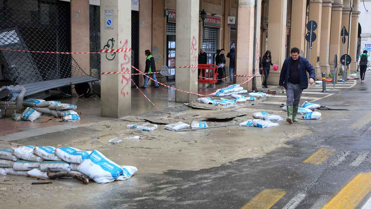 Flooding in Italy leaves at least 2 dead