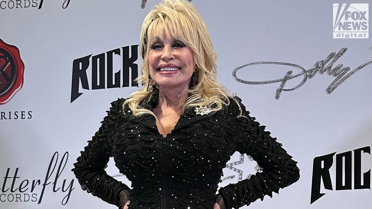 Dolly Parton Says She Has No Plans to Retire Anytime Soon – The