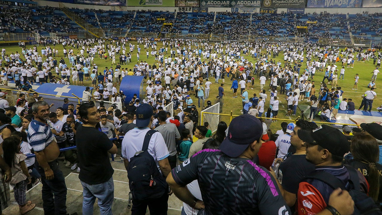 El Salvador soccer stadium stampede leaves 12 dead, hundreds injured: officials