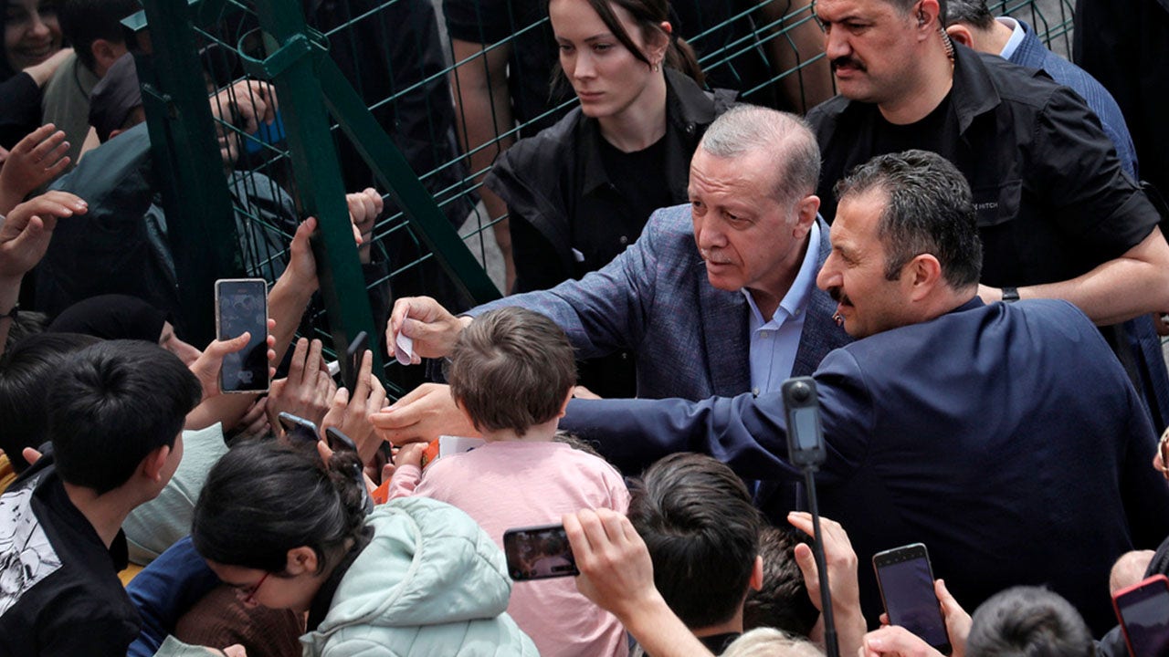 Turkey election: Count shows President Erdogan under threshold needed to avoid runoff