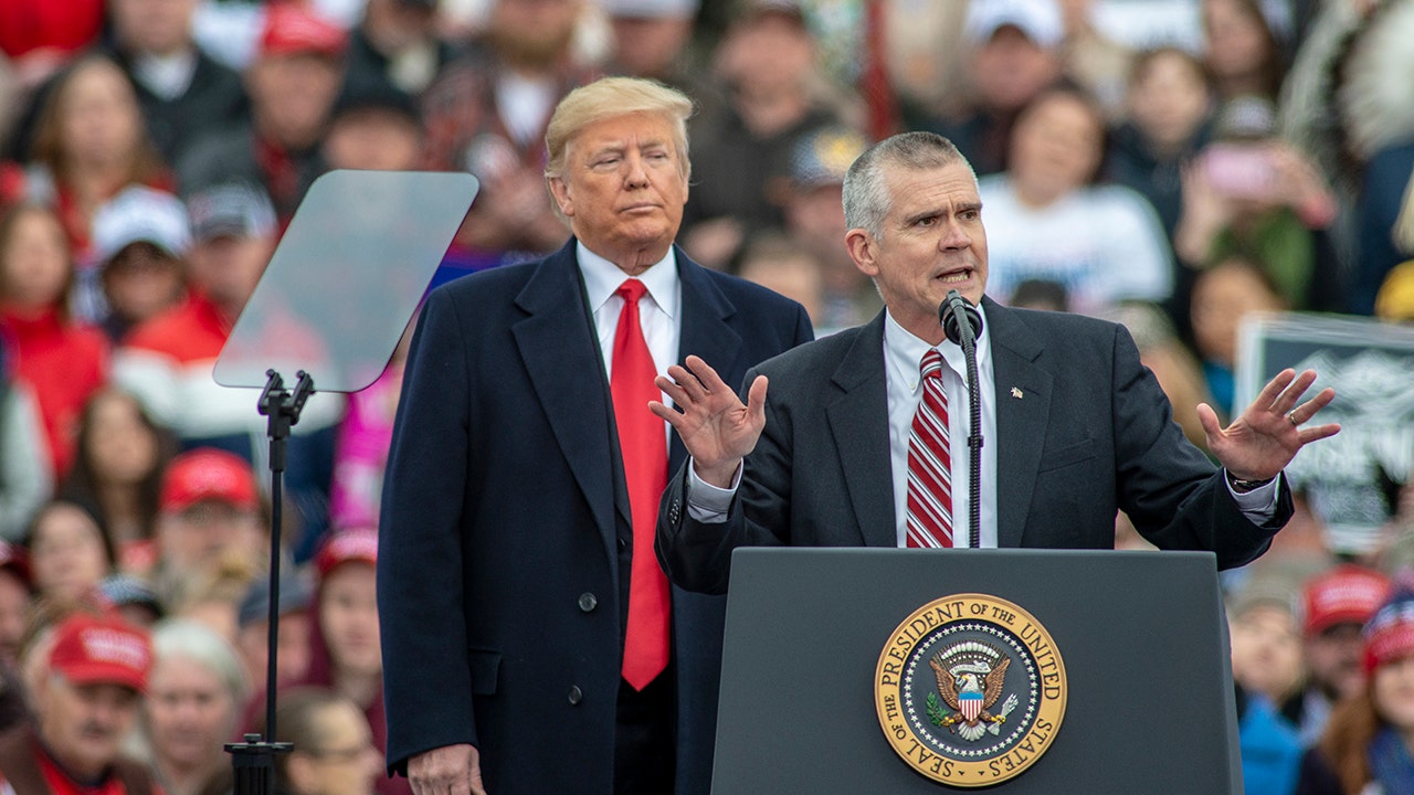 Freedom Caucus Republican rails against McCarthy's spending deal as 'extension' of Pelosi, Biden policies